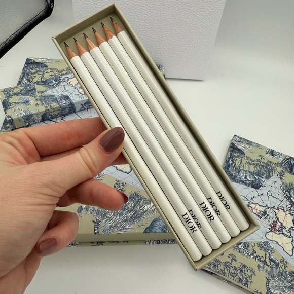 Dior Around The World Notebook Set - Picture 4 of 5